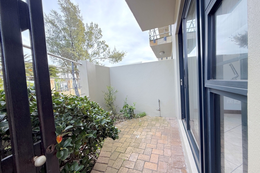 1 Bedroom Property for Sale in Waves Edge Western Cape